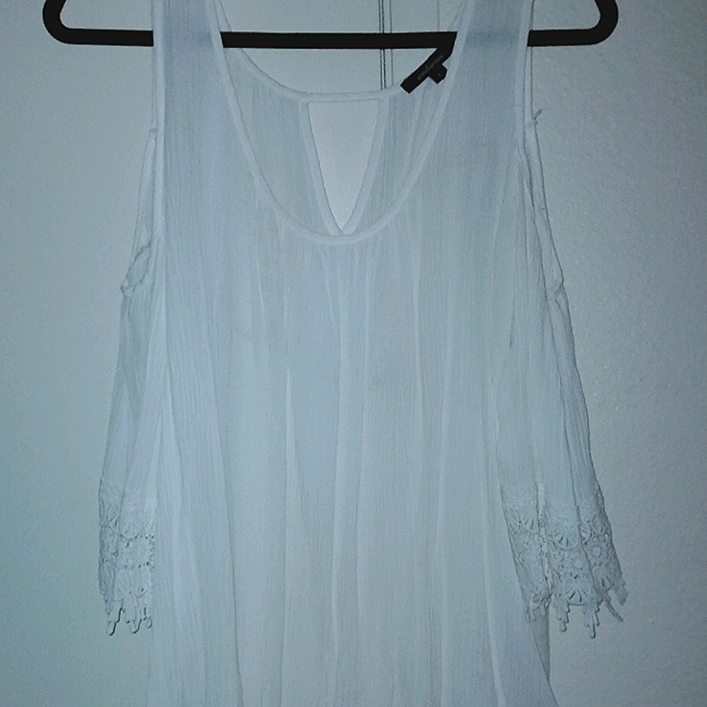 CUTE OFF THE SHOULDER WHITE BLOUSE, SIZE S
